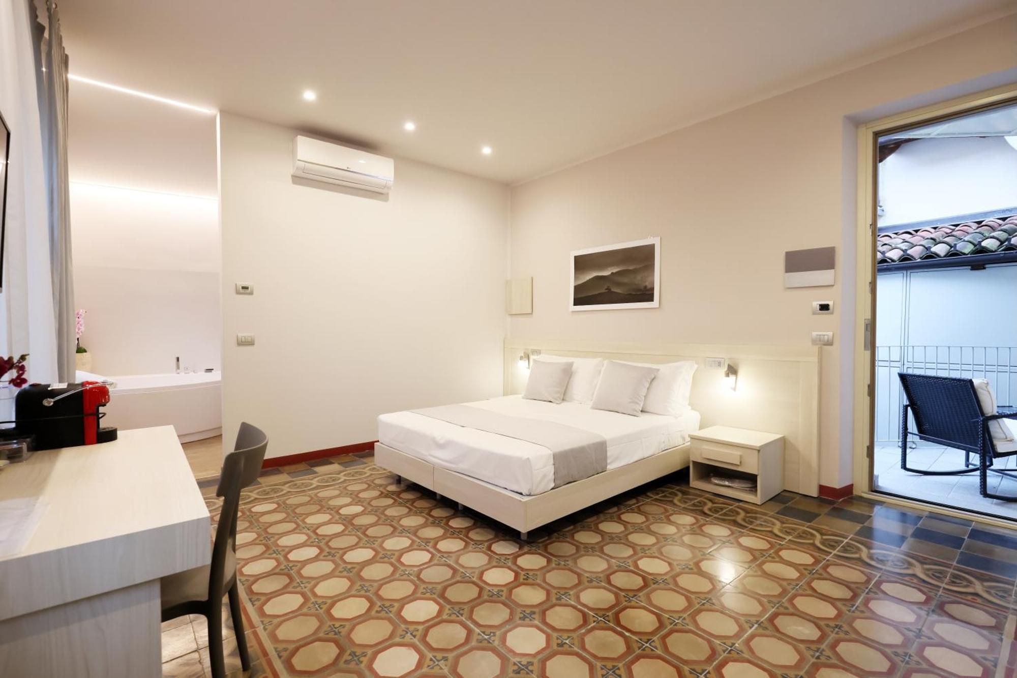 Bed and Breakfast Palazzo Belli Альба Екстер'єр фото