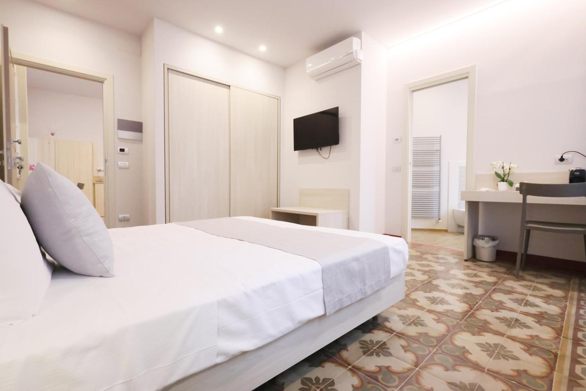 Bed and Breakfast Palazzo Belli Альба Екстер'єр фото