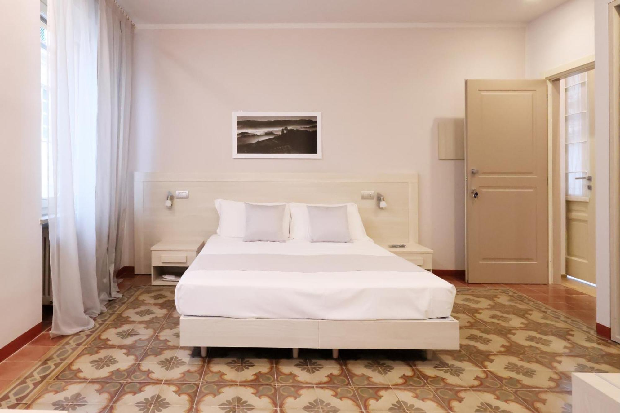 Bed and Breakfast Palazzo Belli Альба Екстер'єр фото