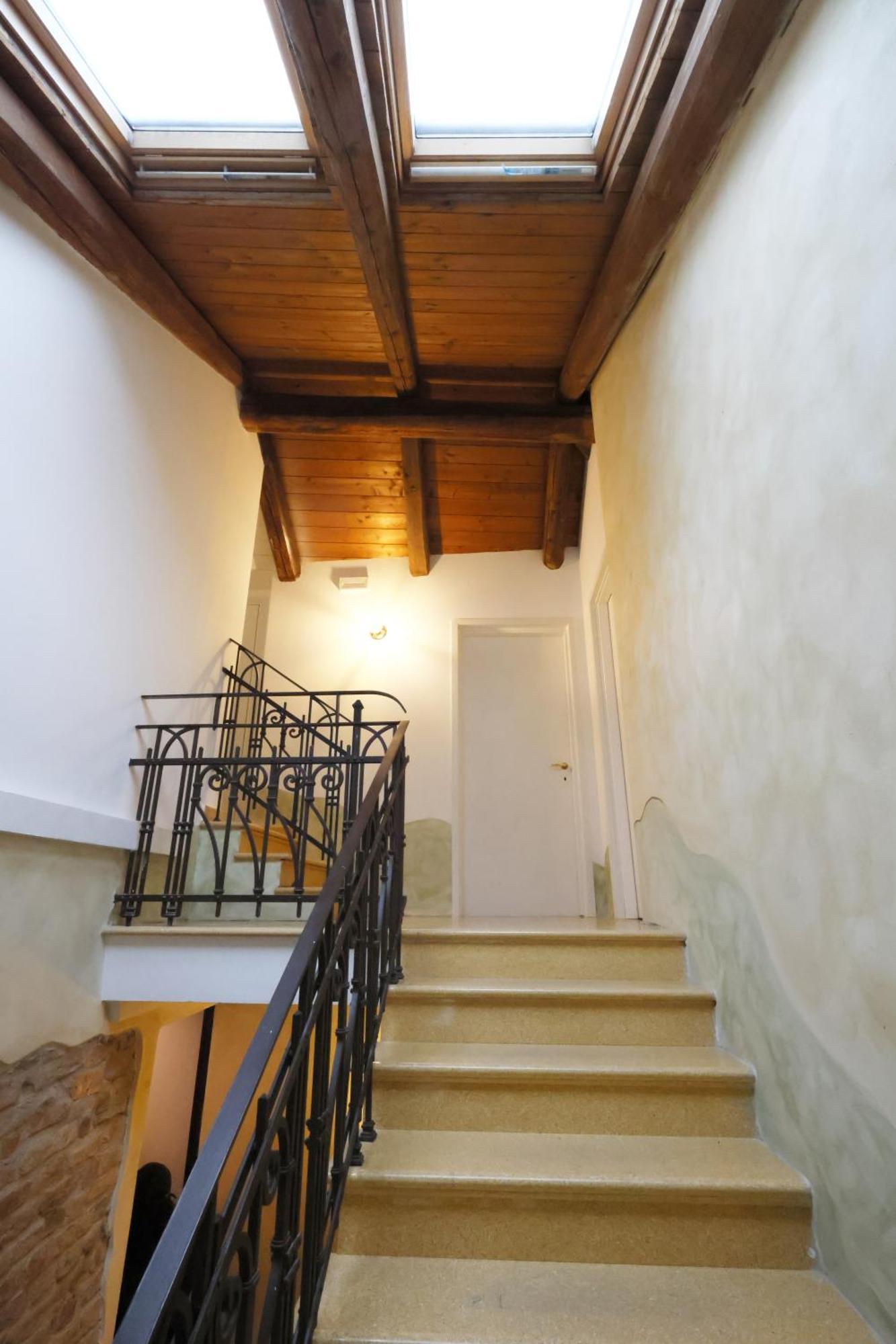 Bed and Breakfast Palazzo Belli Альба Екстер'єр фото