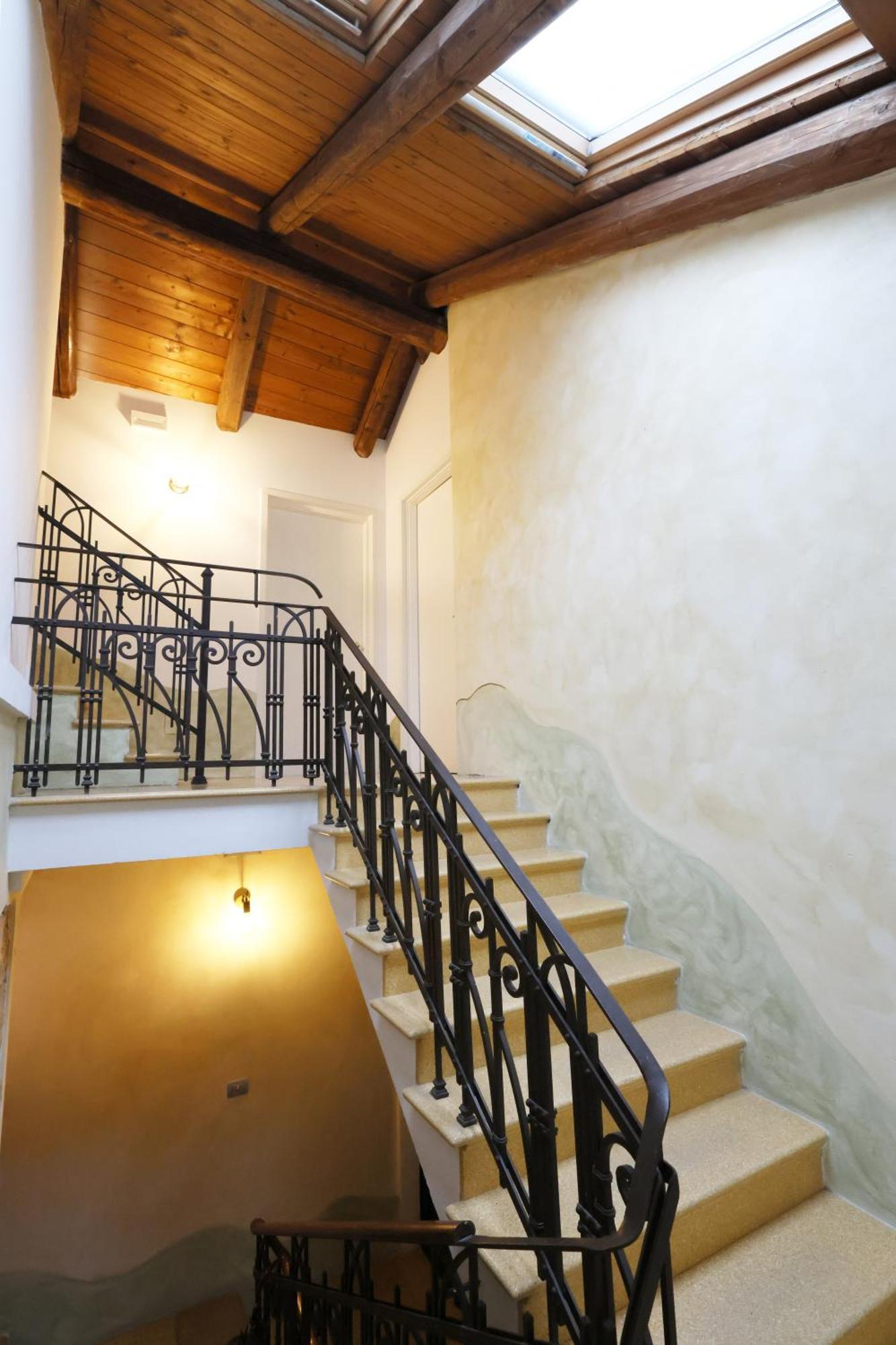 Bed and Breakfast Palazzo Belli Альба Екстер'єр фото
