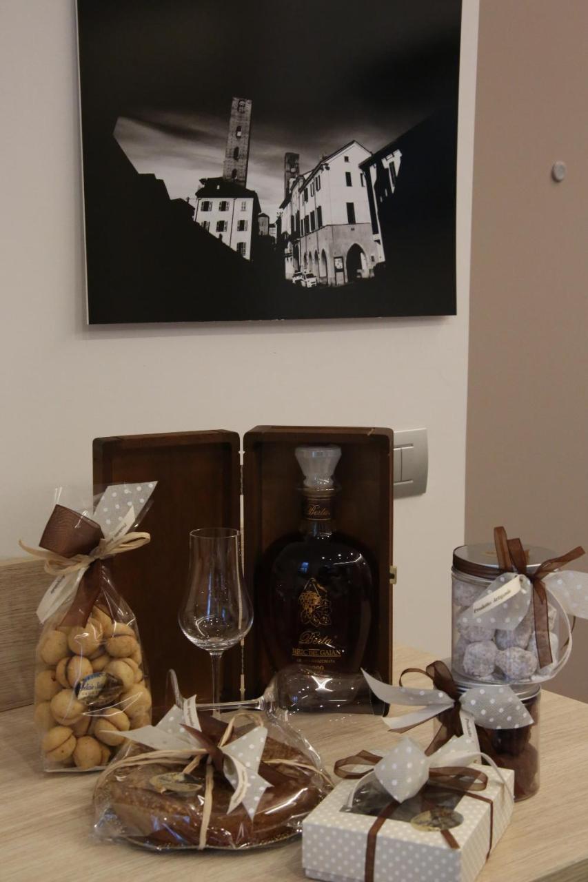 Bed and Breakfast Palazzo Belli Альба Екстер'єр фото
