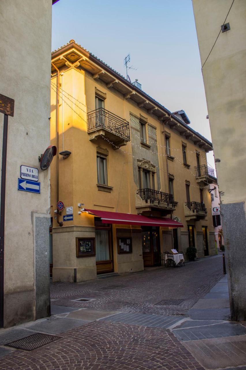 Bed and Breakfast Palazzo Belli Альба Екстер'єр фото